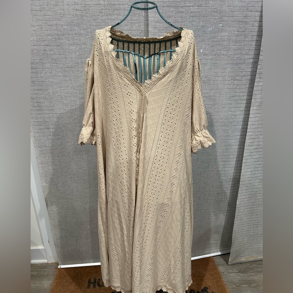 Women’s (1XL) Boutique Quarter Sleeve Lace Dress